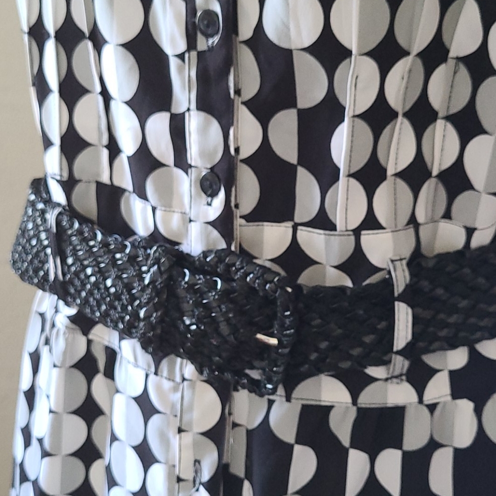 Dress - Picture 2 of 4